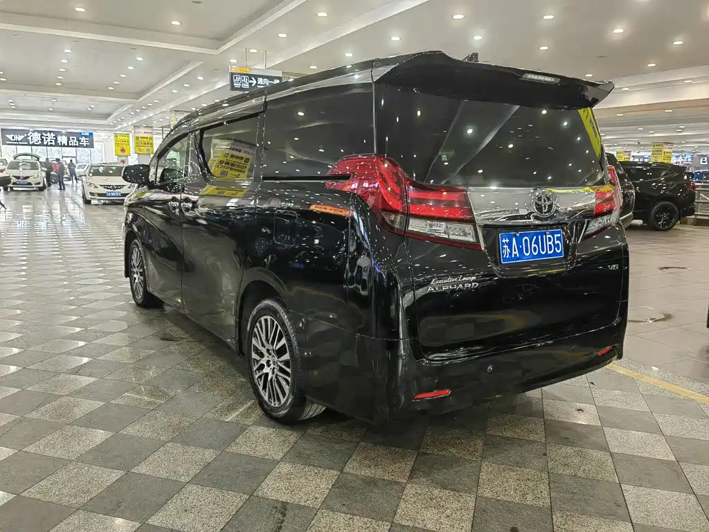 TOYOTA ALPHARD 2018