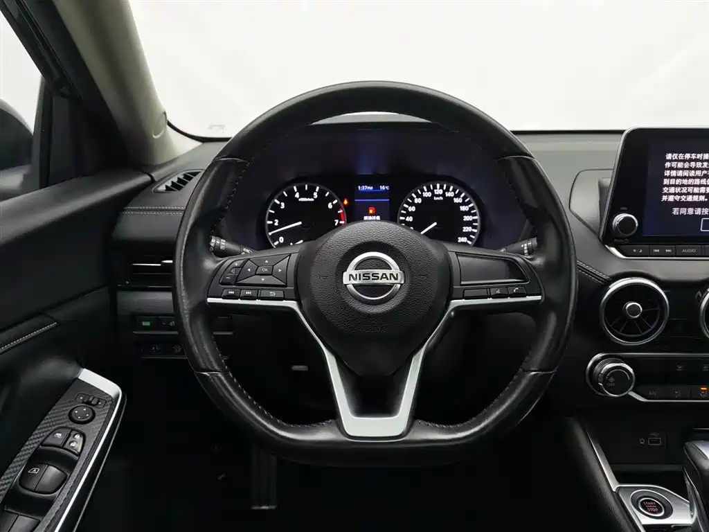 NISSAN SYLPHY 2020