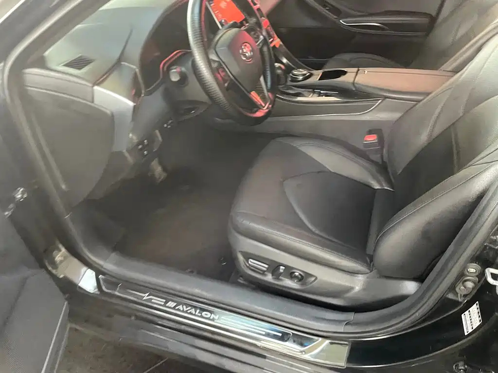 TOYOTA AVALON 2020