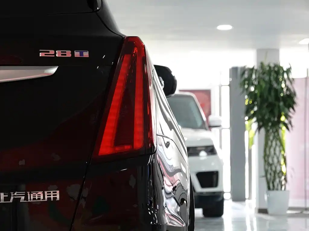 CADILLAC XT5 2021