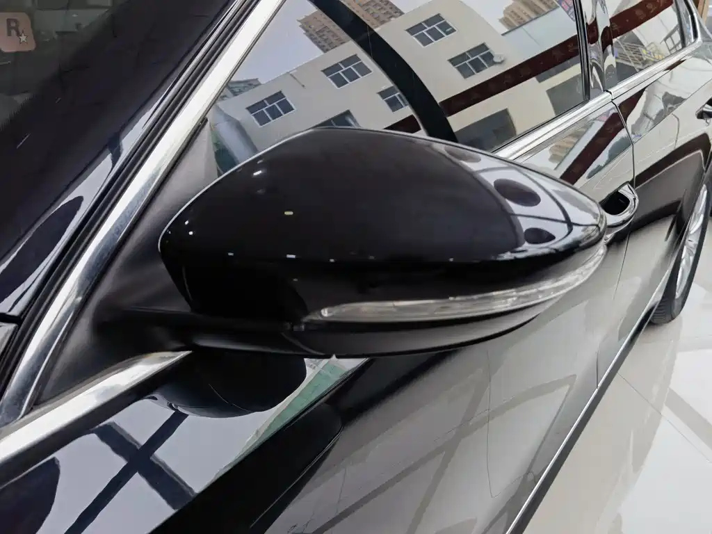 VOLKSWAGEN PASSAT 2014