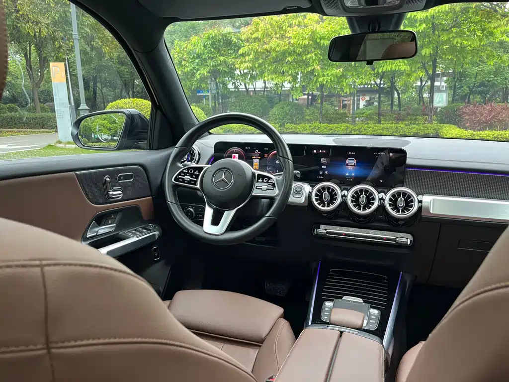 MERCEDES BENZ GLB 2021