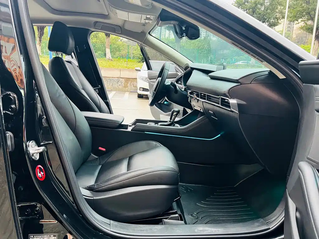 MAZDA 3 AXELA 2021