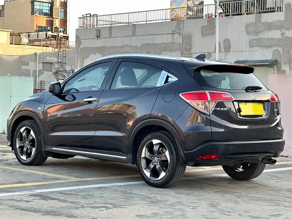 HONDA VEZEL 2016