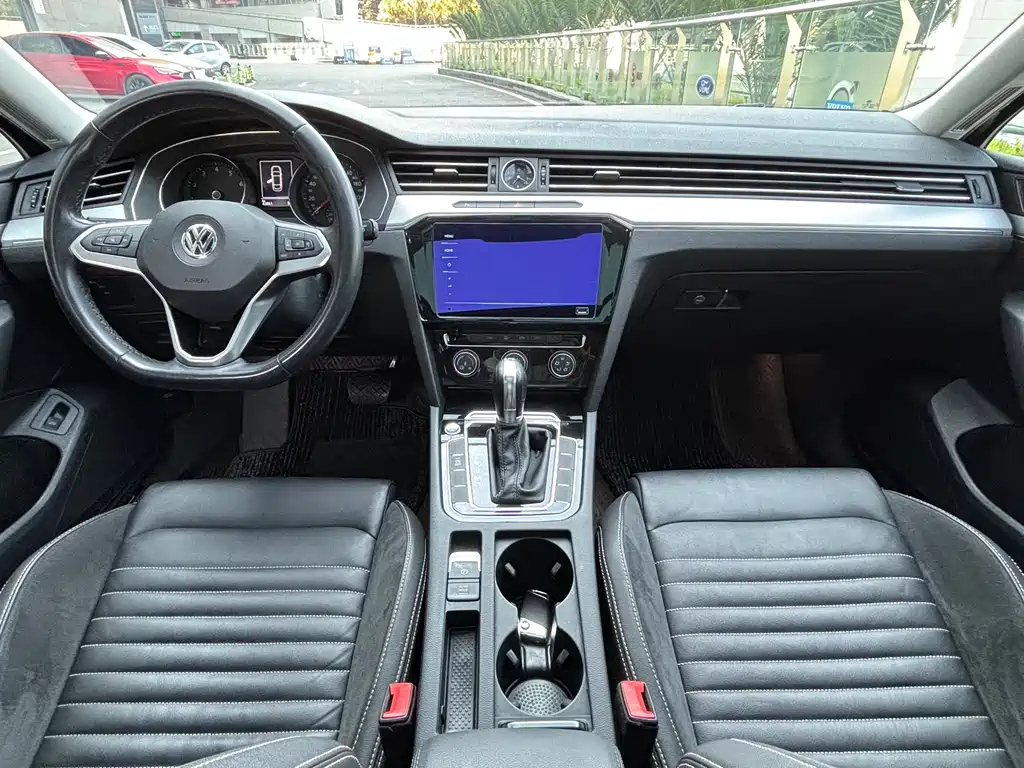 VOLKSWAGEN MAGOTAN 2021