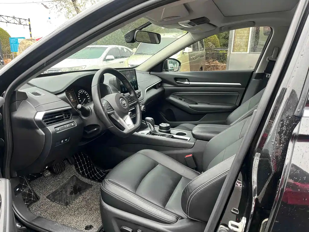 NISSAN TEANA 2019