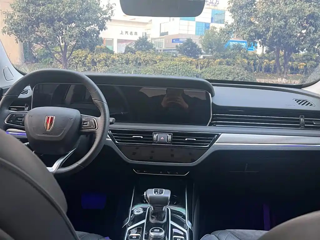 HONGQI HS5 2022