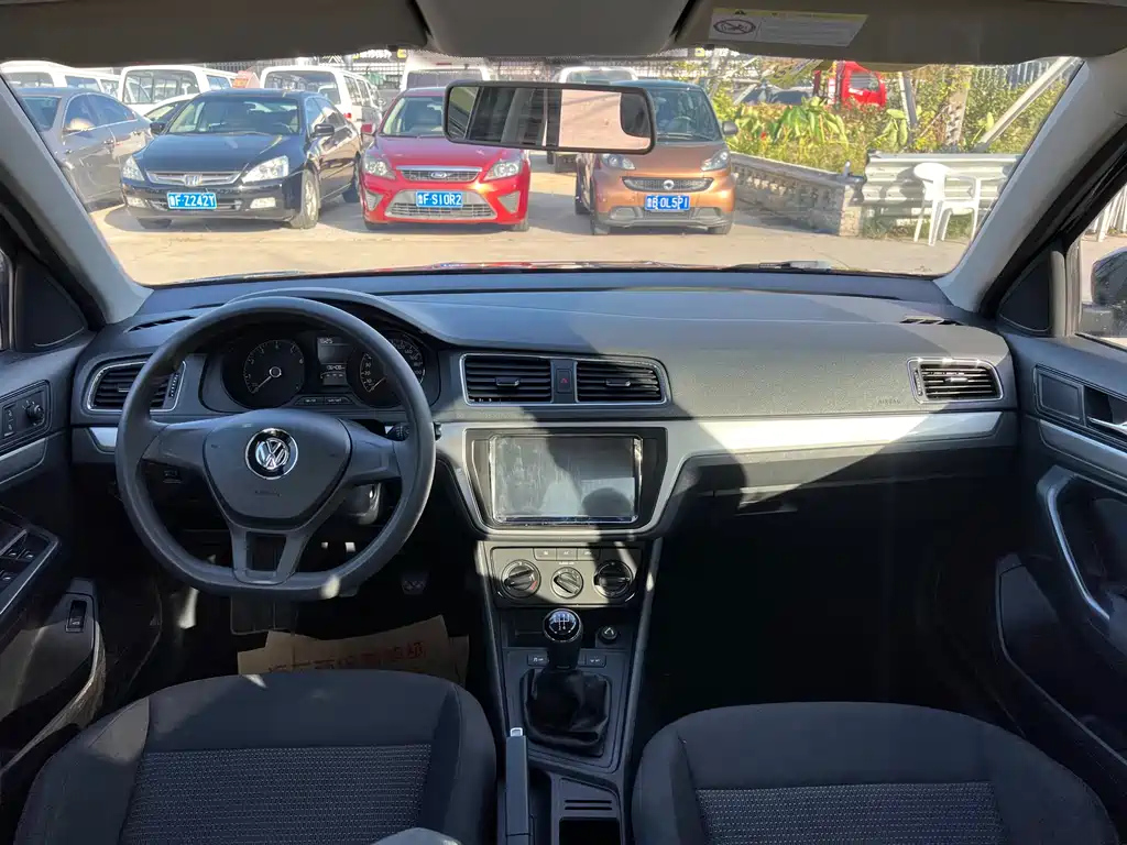 VOLKSWAGEN LAVIDA 2016