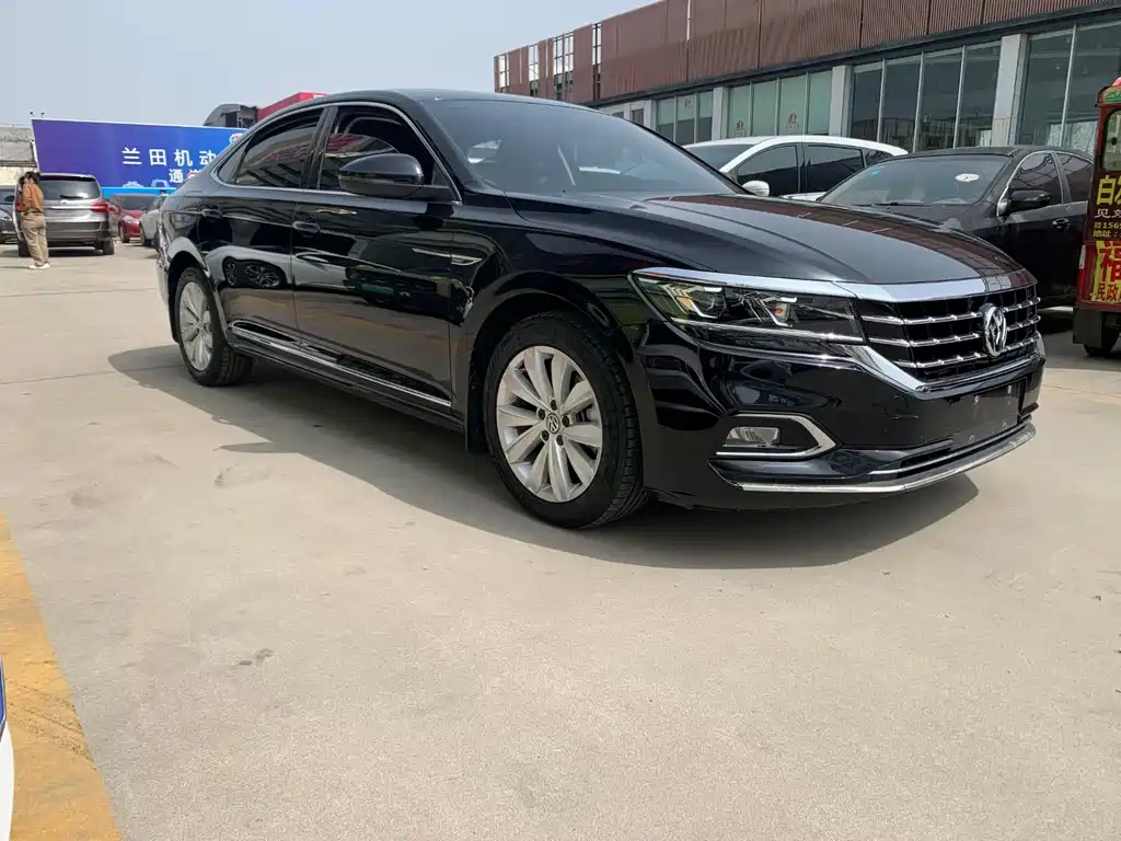 VOLKSWAGEN PASSAT 2020