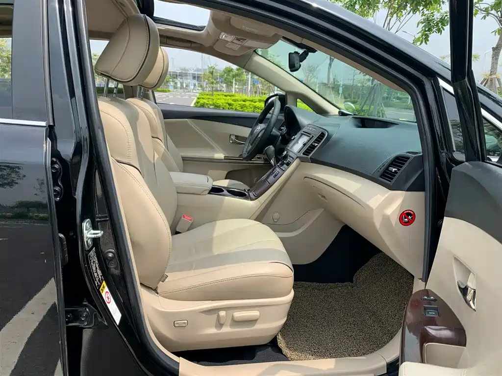 TOYOTA VENZA IMPORT 2014