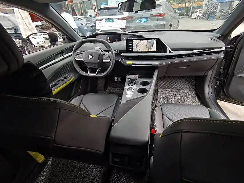 CHANGAN UNI-V 2023