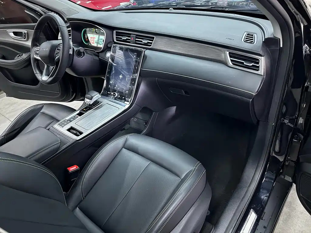 ROEWE RX5 NEW ENERGY 2020