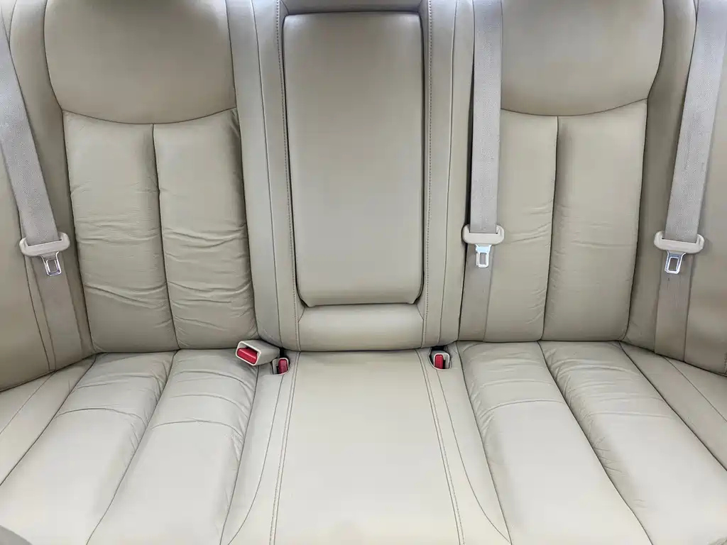 NISSAN TEANA 2010