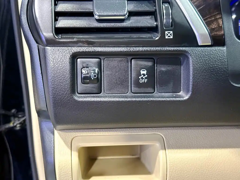TOYOTA CAMRY 2016