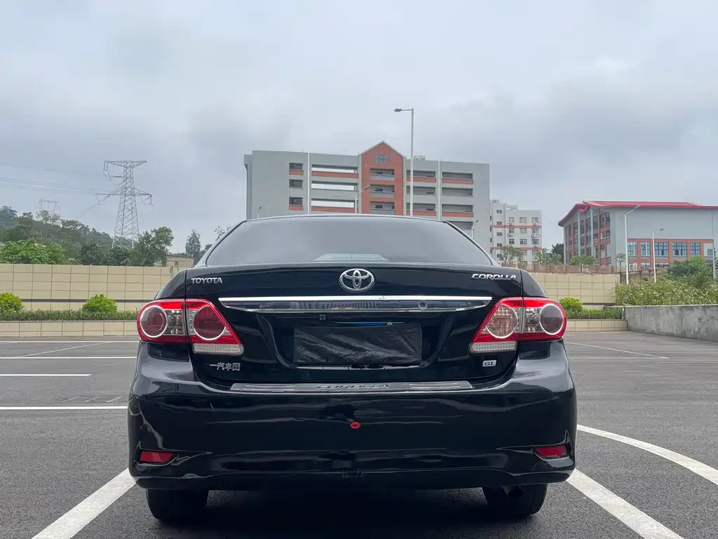 TOYOTA COROLLA 2012