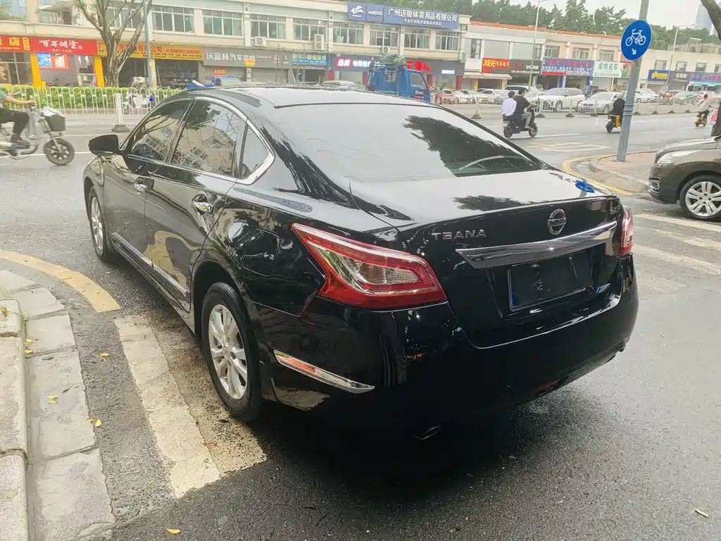 NISSAN TEANA 2016