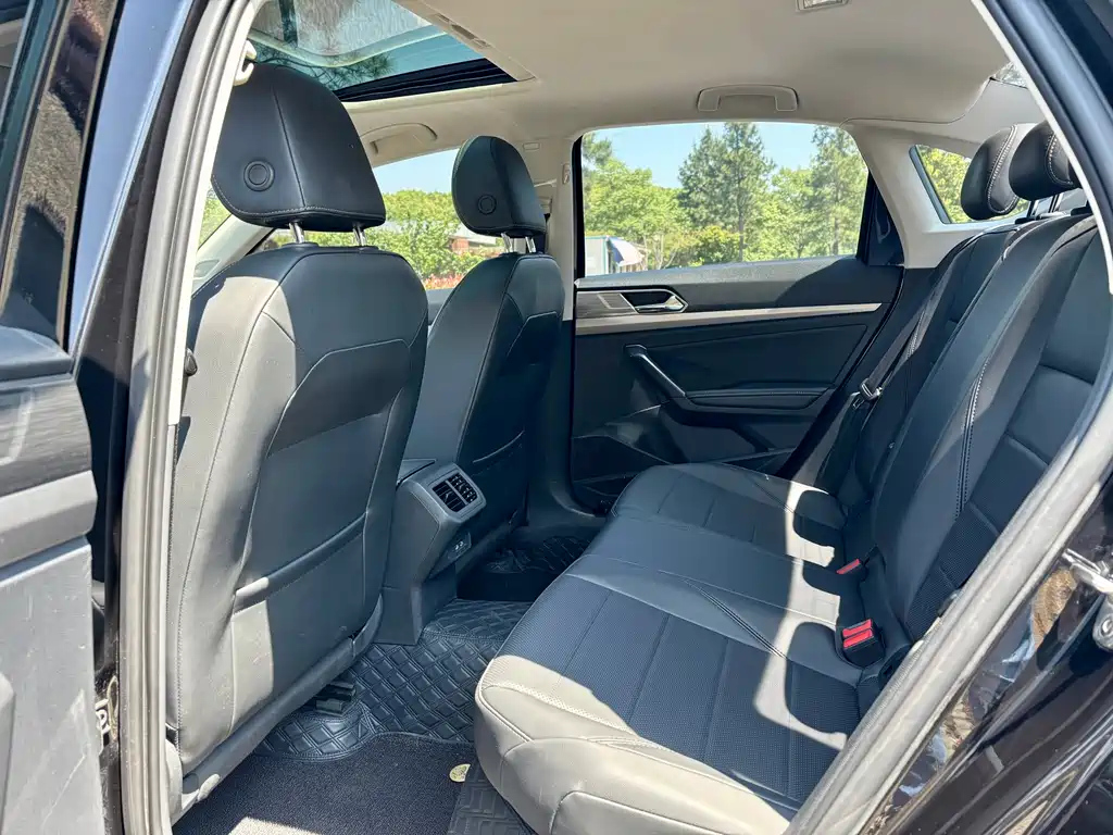 VOLKSWAGEN LAVIDA 2018