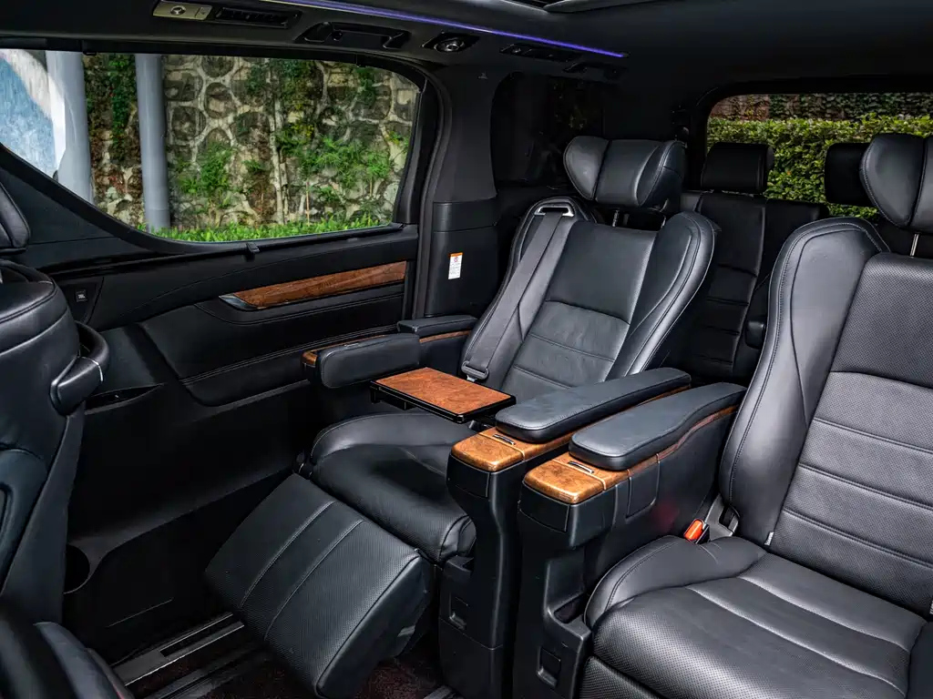 TOYOTA ALPHARD 2018