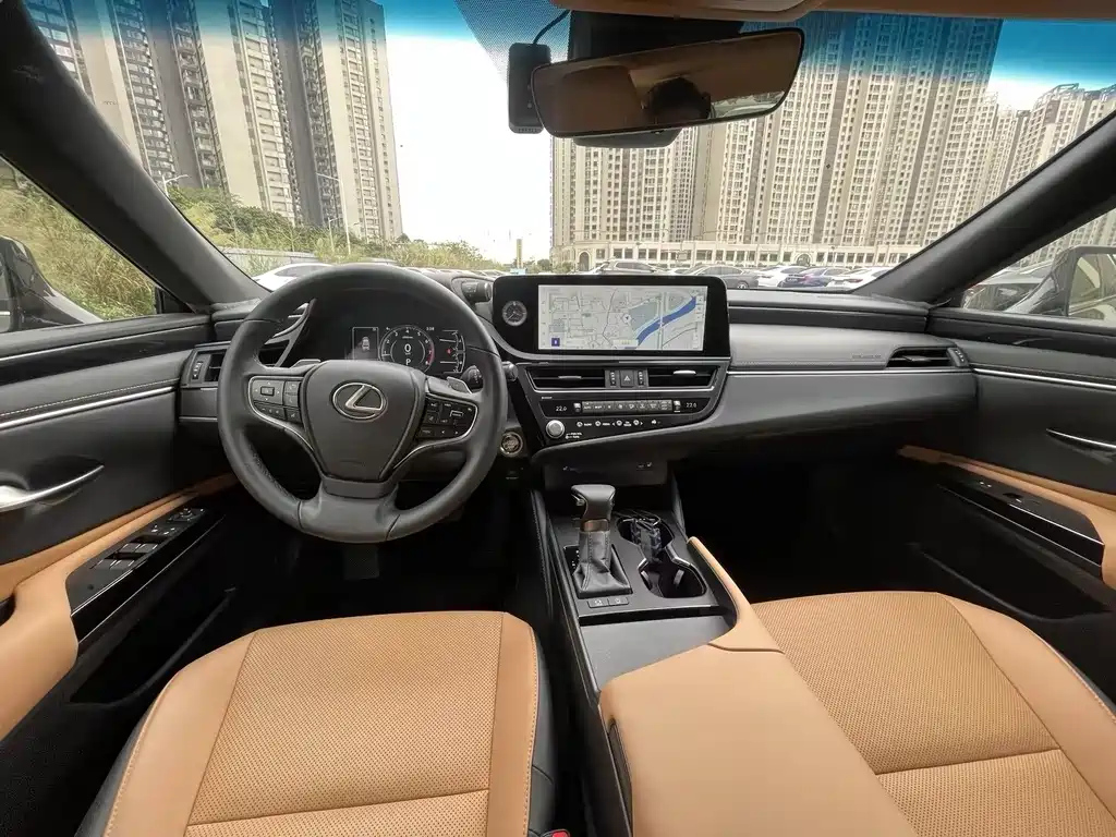 LEXUS ES 2023