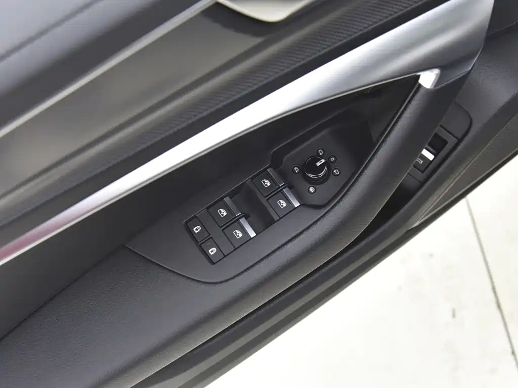 AUDI A6L 2021
