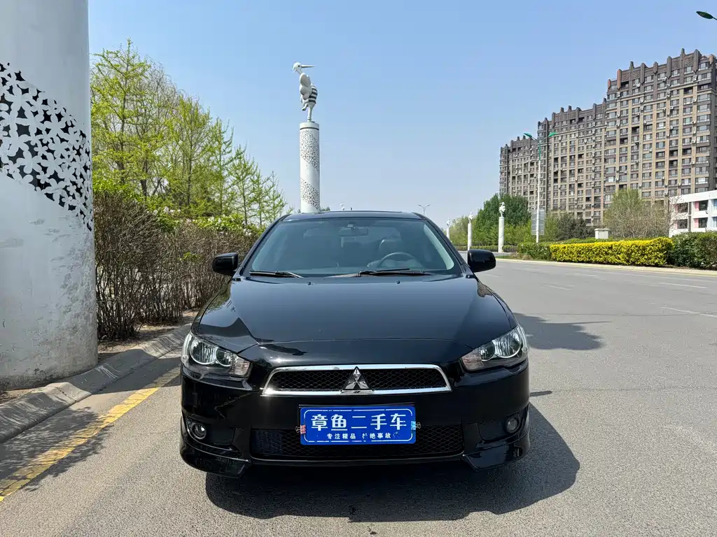 MITSUBISHI LANCER EX 2011