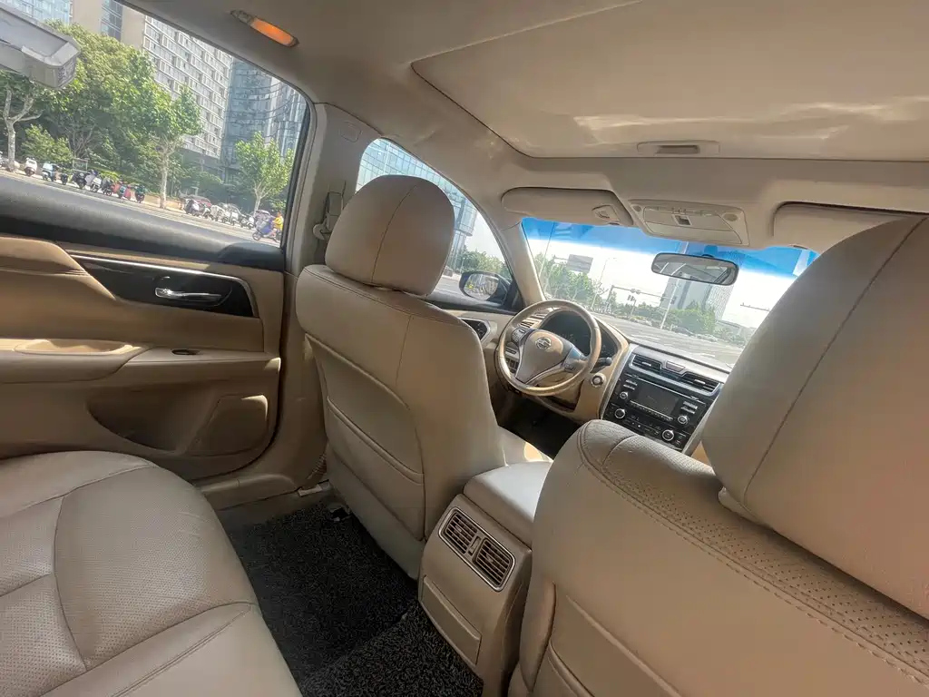 NISSAN TEANA 2013