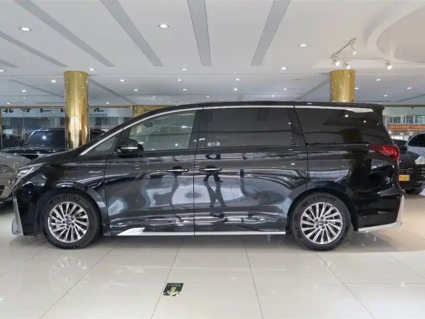 TRUMPCHI M8 2022