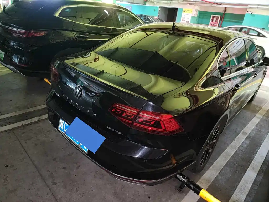 VOLKSWAGEN MAGOTAN 2021