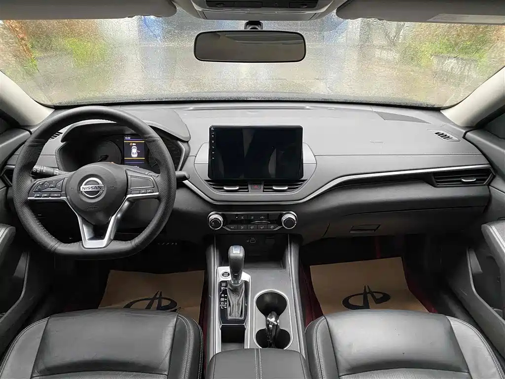 NISSAN TEANA 2022