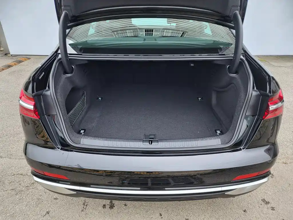 AUDI A6L 2024