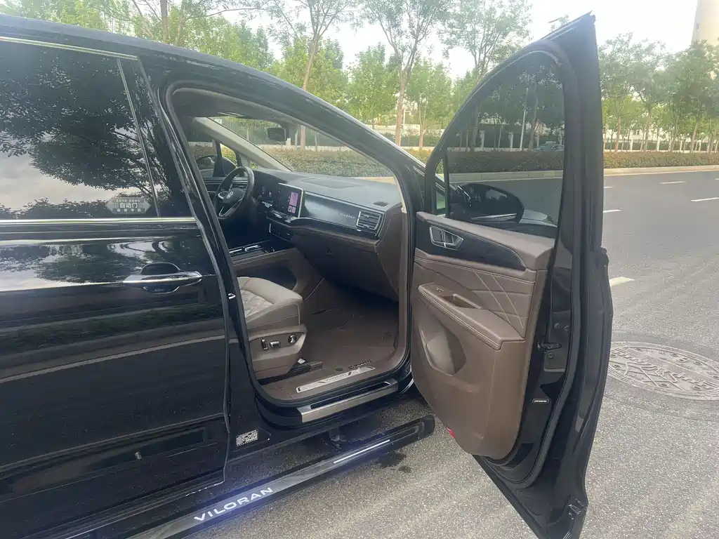 VOLKSWAGEN VILORAN 2022