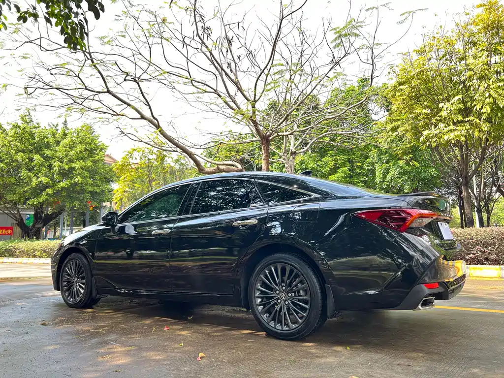 TOYOTA AVALON 2020