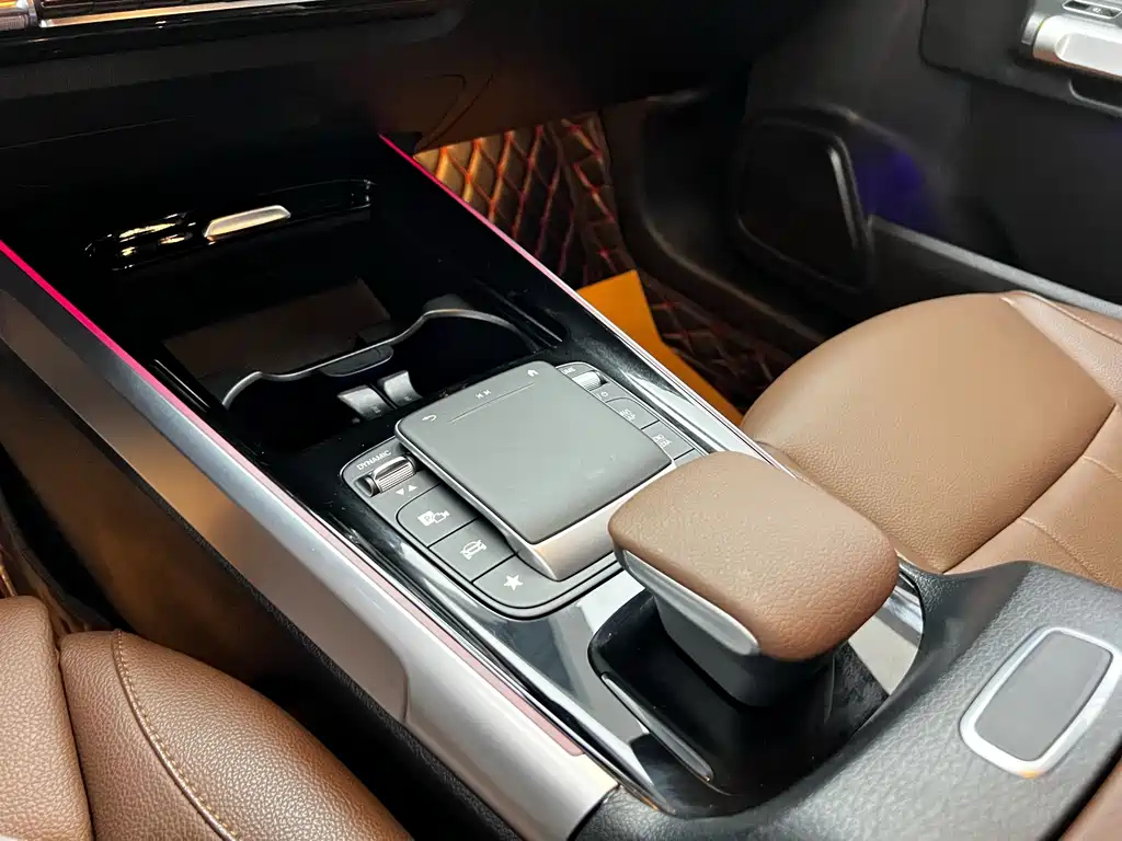 MERCEDES BENZ GLB 2022