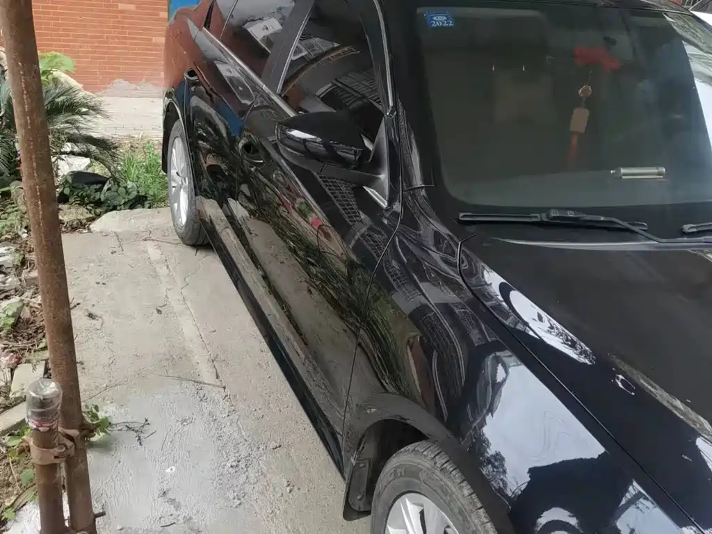 VOLKSWAGEN LAVIDA 2016