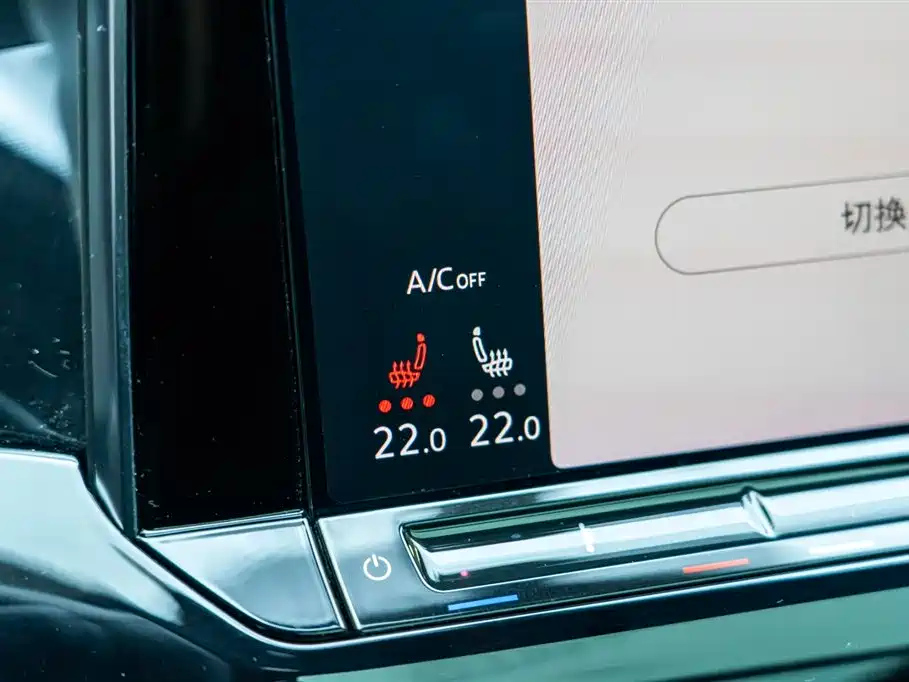 VOLKSWAGEN TOURAN 2021