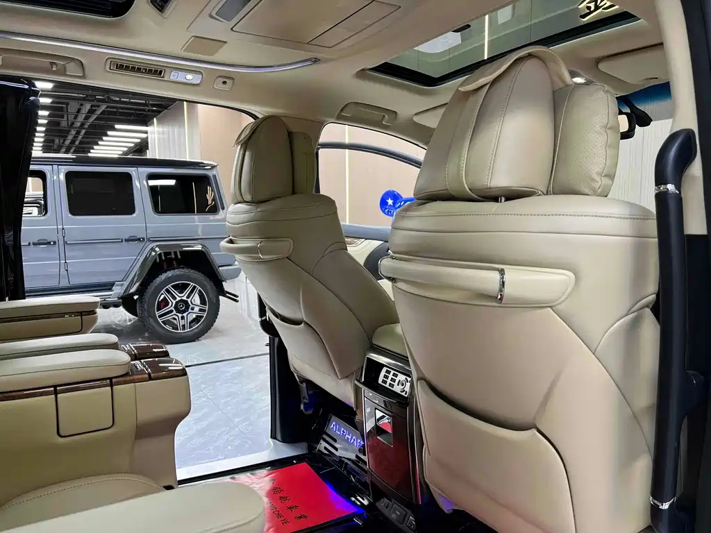 TOYOTA ALPHARD 2016