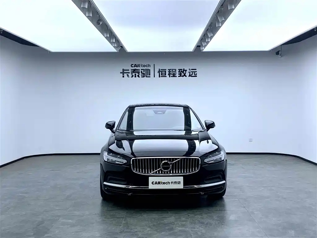 VOLVO S90 2023