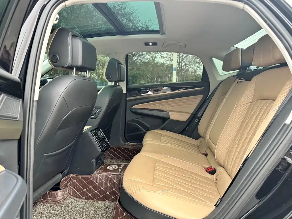 VOLKSWAGEN PASSAT 2022