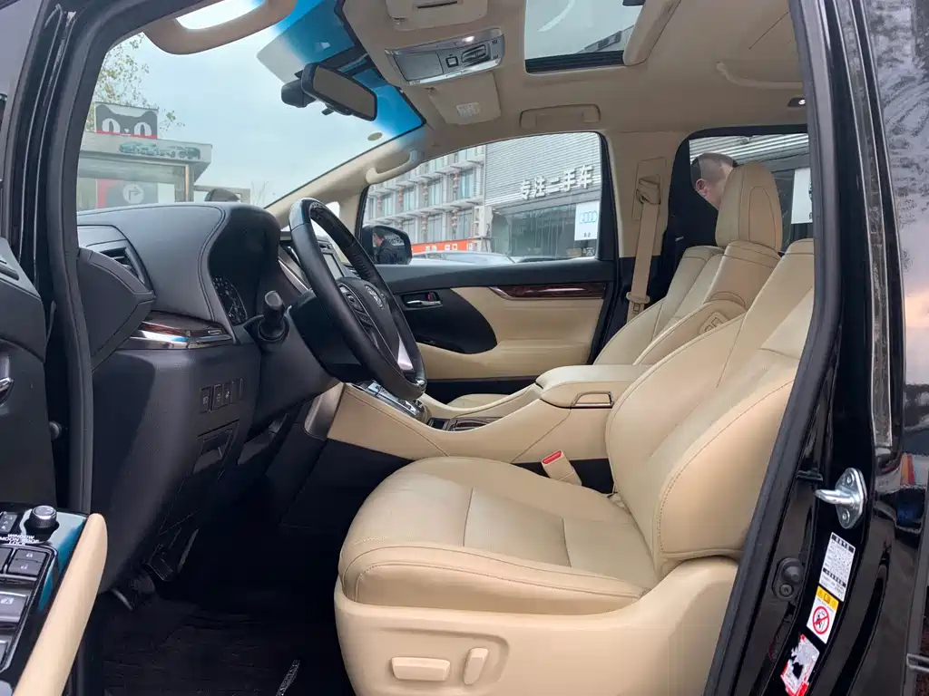 TOYOTA ALPHARD 2019