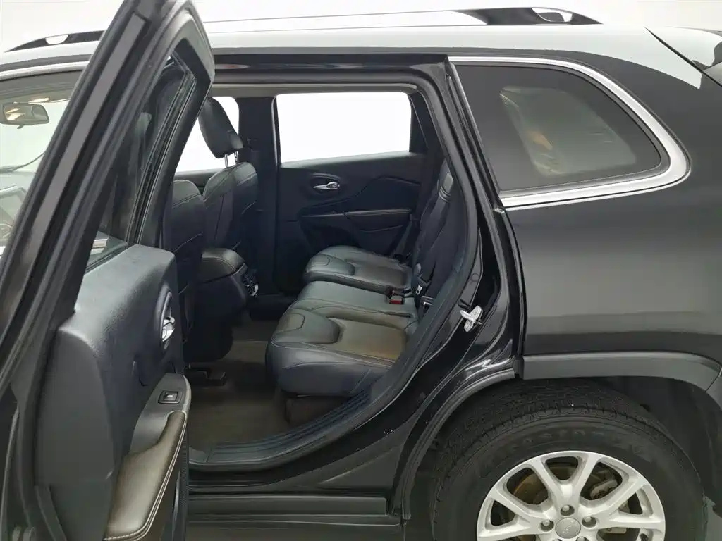 JEEP CHEROKEE 2019