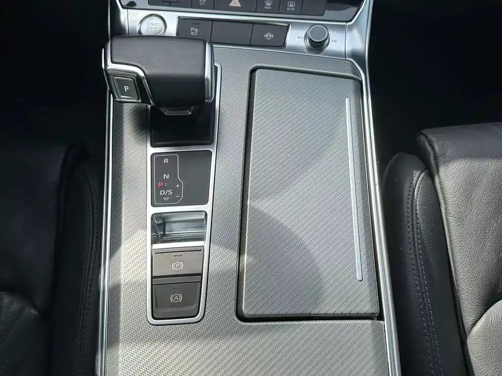 AUDI A6L 2020