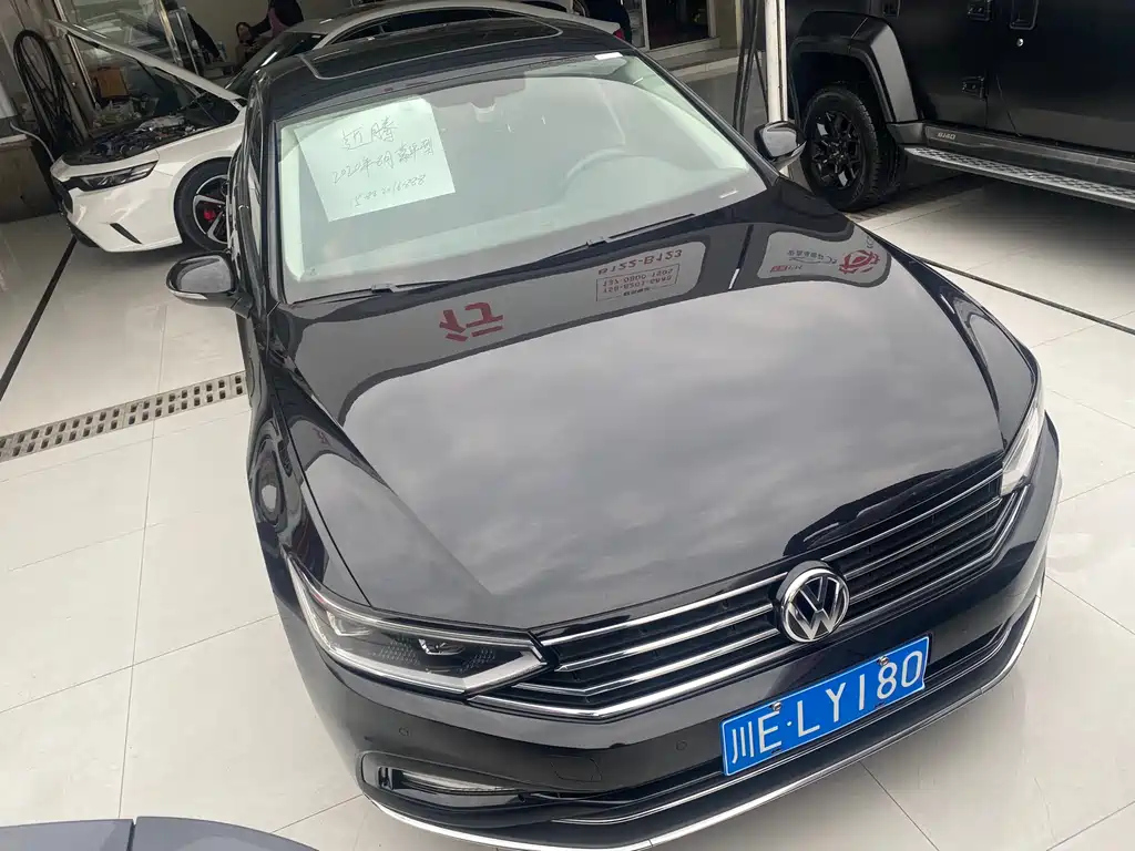 VOLKSWAGEN MAGOTAN 2020