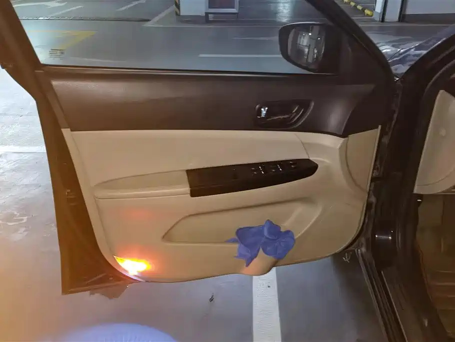 CHANGAN EADO 2014