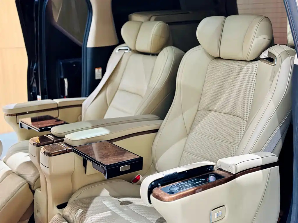 TOYOTA ALPHARD 2016