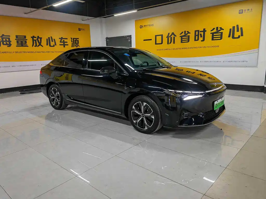 XPENG MOTORS P5 2022