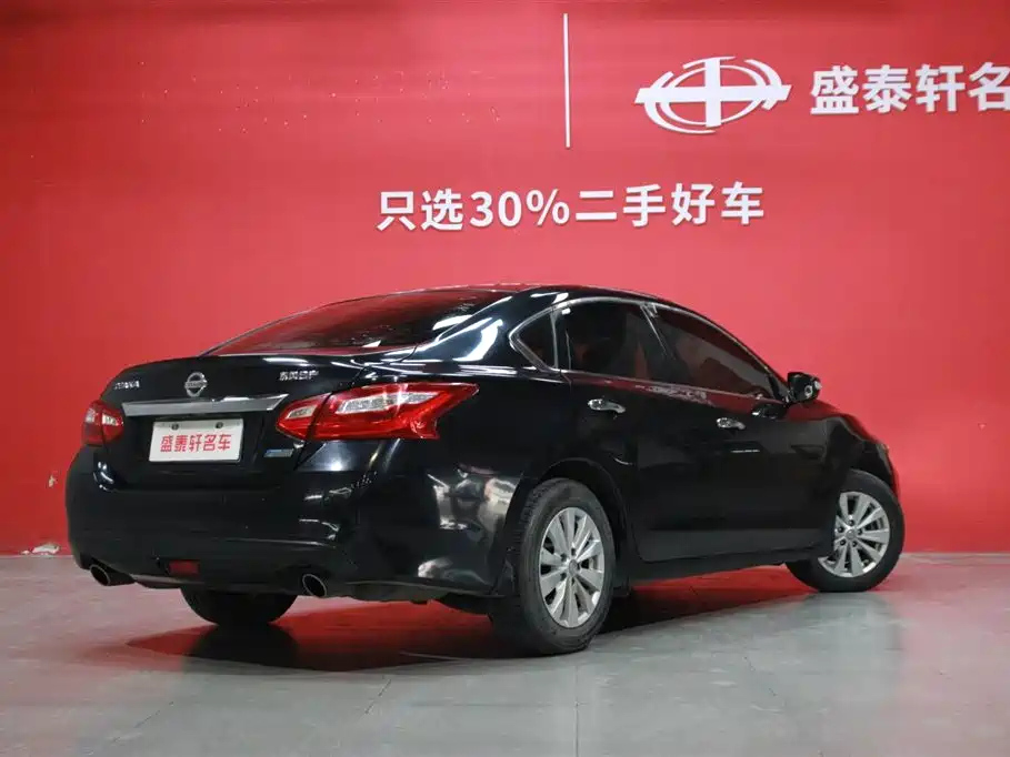 NISSAN TEANA 2018