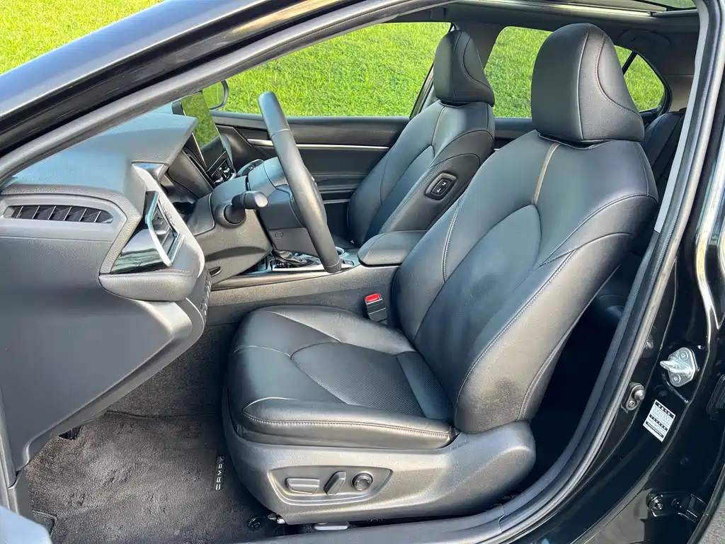 TOYOTA CAMRY 2023