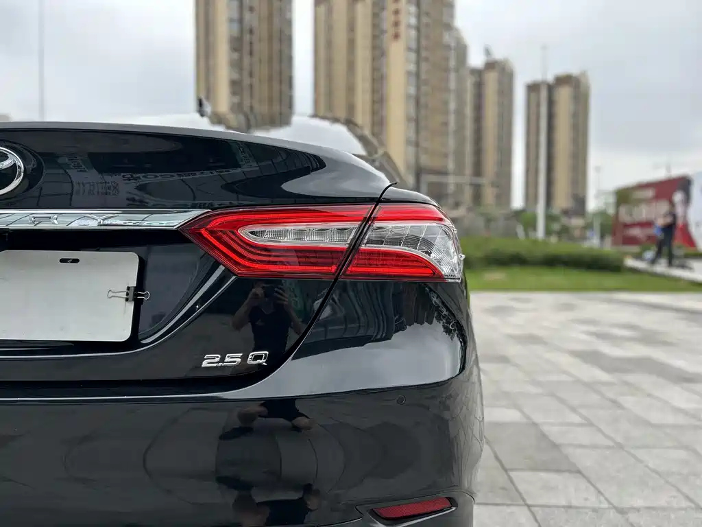 TOYOTA CAMRY 2021