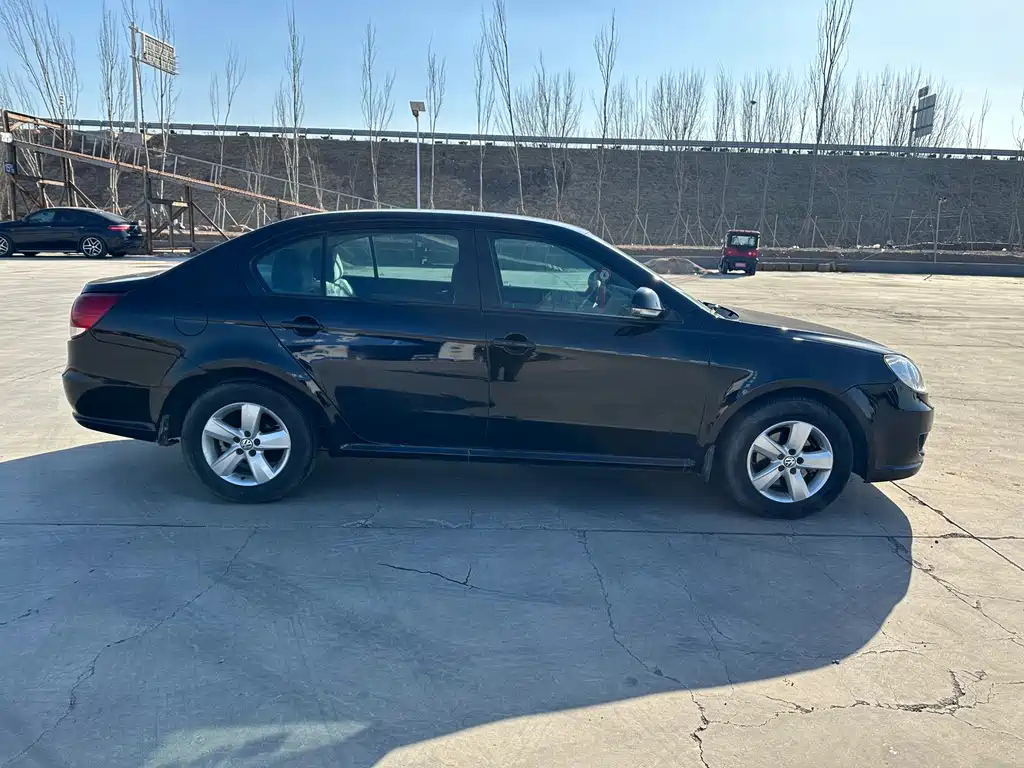 VOLKSWAGEN LAVIDA 2011