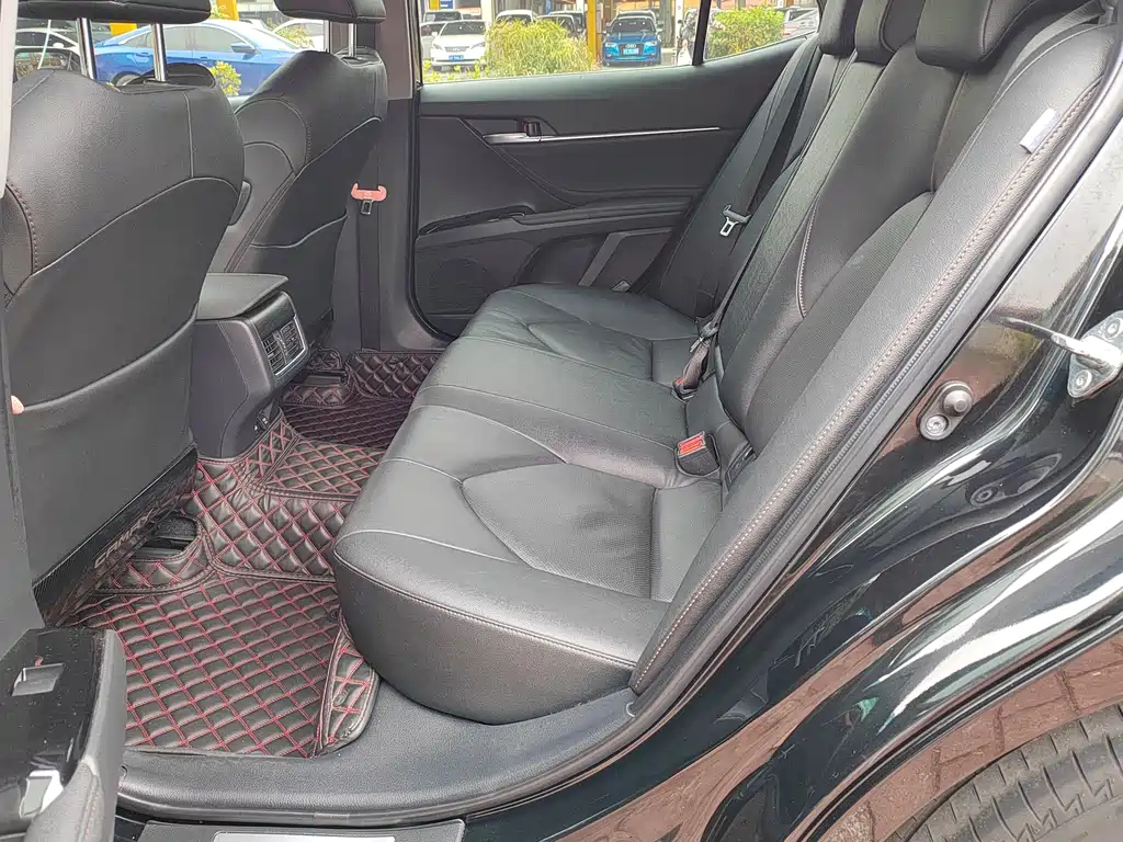 TOYOTA CAMRY 2021